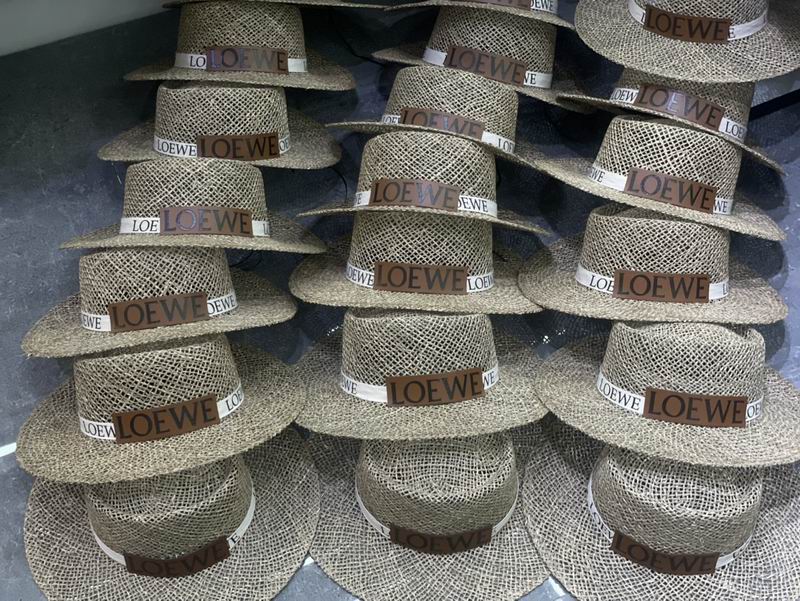 Loewe top hat dx64